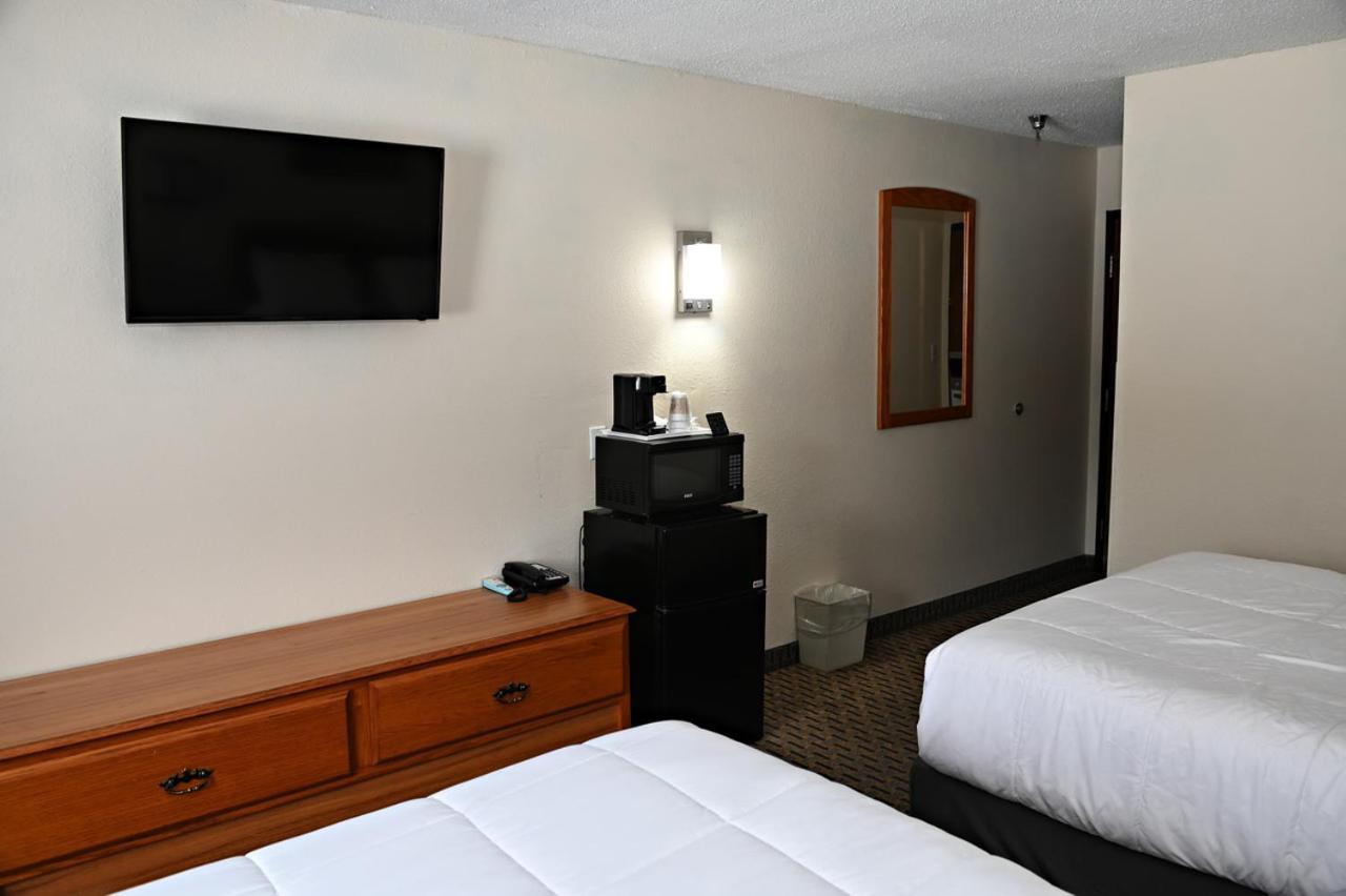 Hibbing Inn And Suites Exterior foto